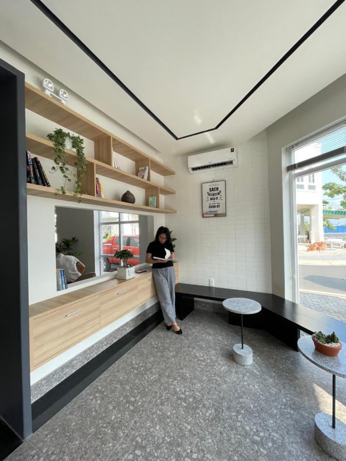 La Homestay Long Xuyen Bagian luar foto