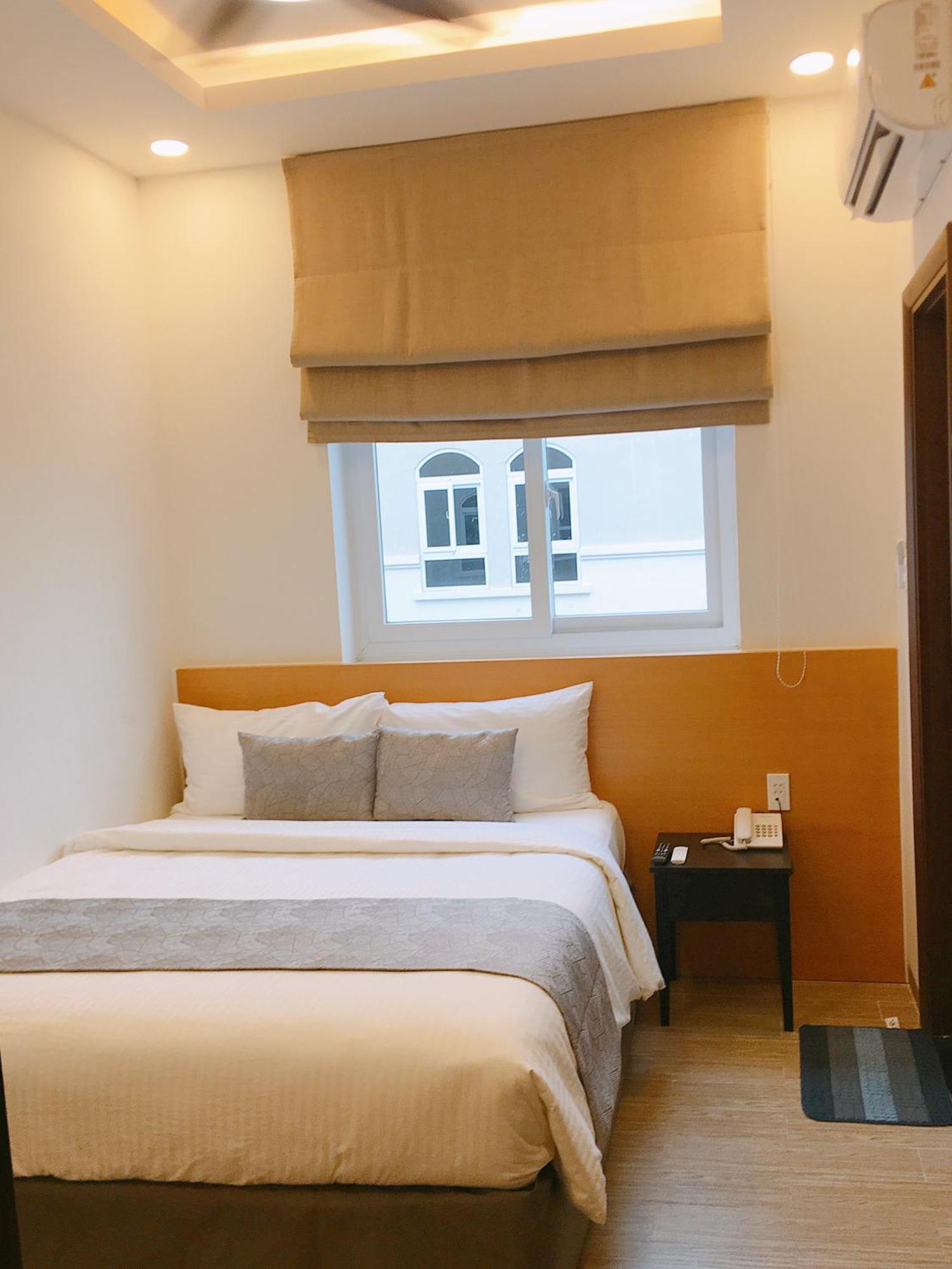 La Homestay Long Xuyen Bagian luar foto