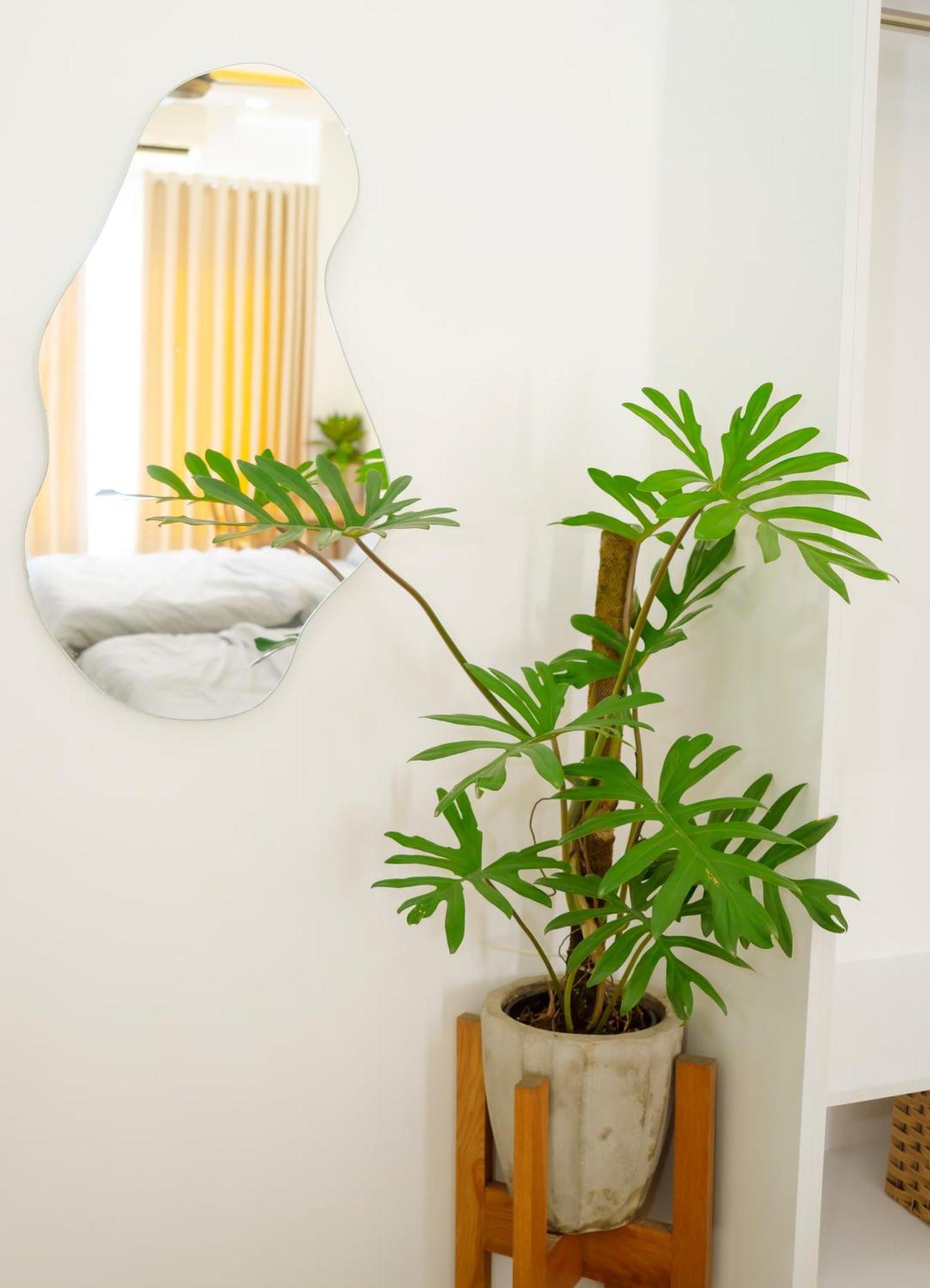 La Homestay Long Xuyen Bagian luar foto