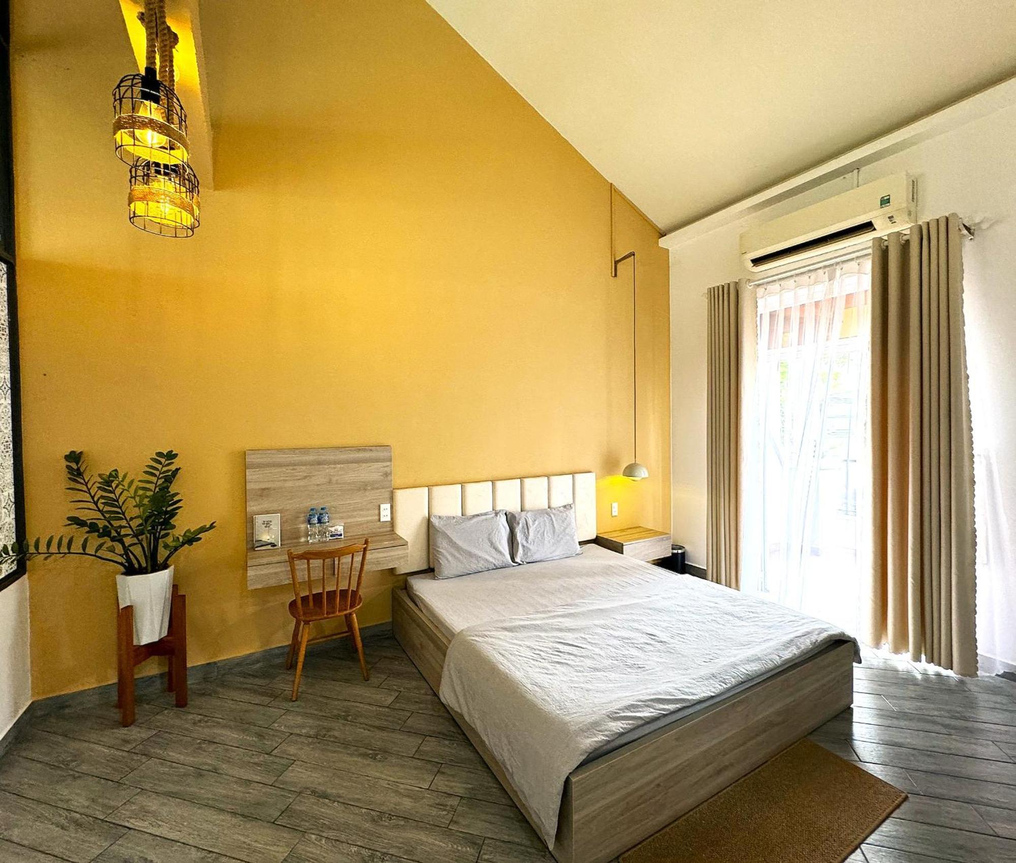 La Homestay Long Xuyen Bagian luar foto