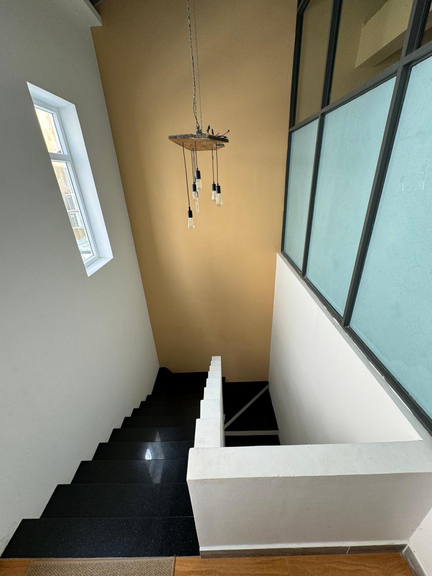La Homestay Long Xuyen Bagian luar foto
